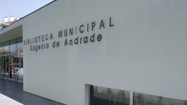 Biblioteca Municipal Eugénio de Andrade Fundão @DR