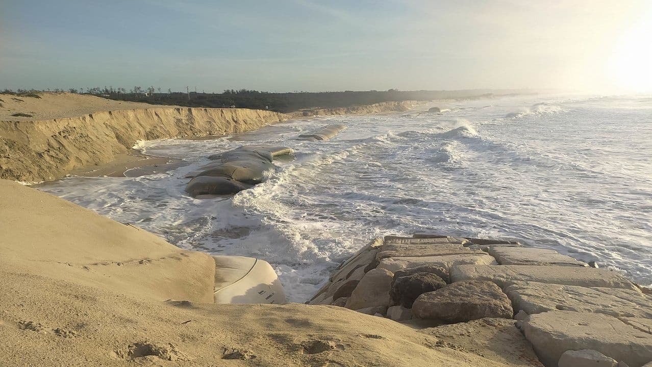 Anunciados 27,7 milhões de euros para combate à erosão costeira na zona da Figueira da Foz @JL