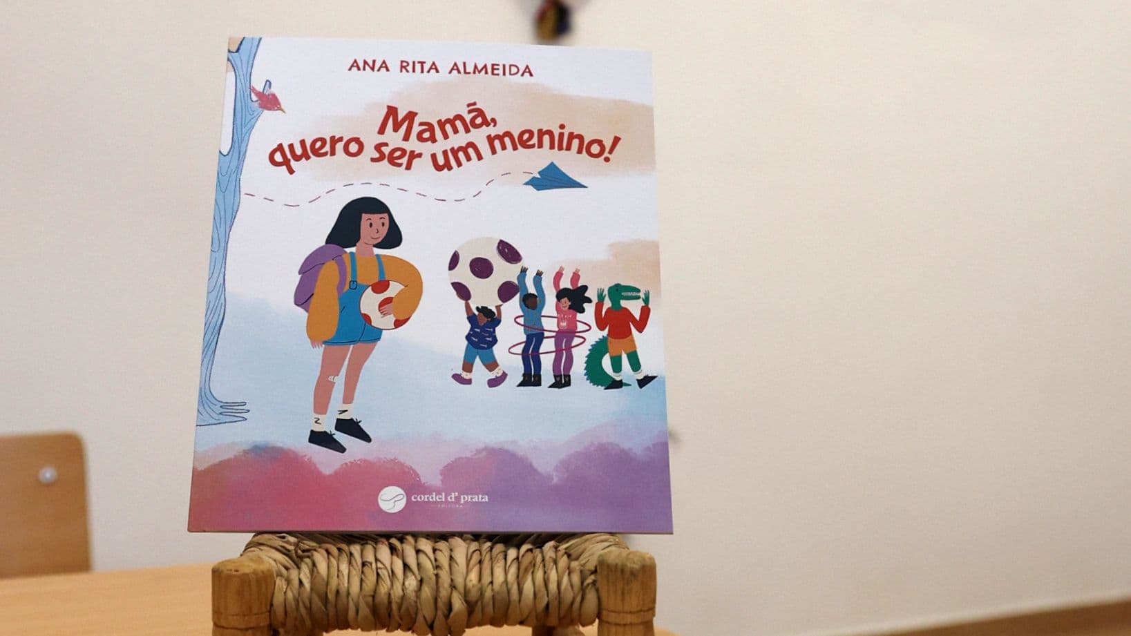 Apresentação do livro "Mamã, quero ser um menino!" de Ana Rita Almeida @CMIaN