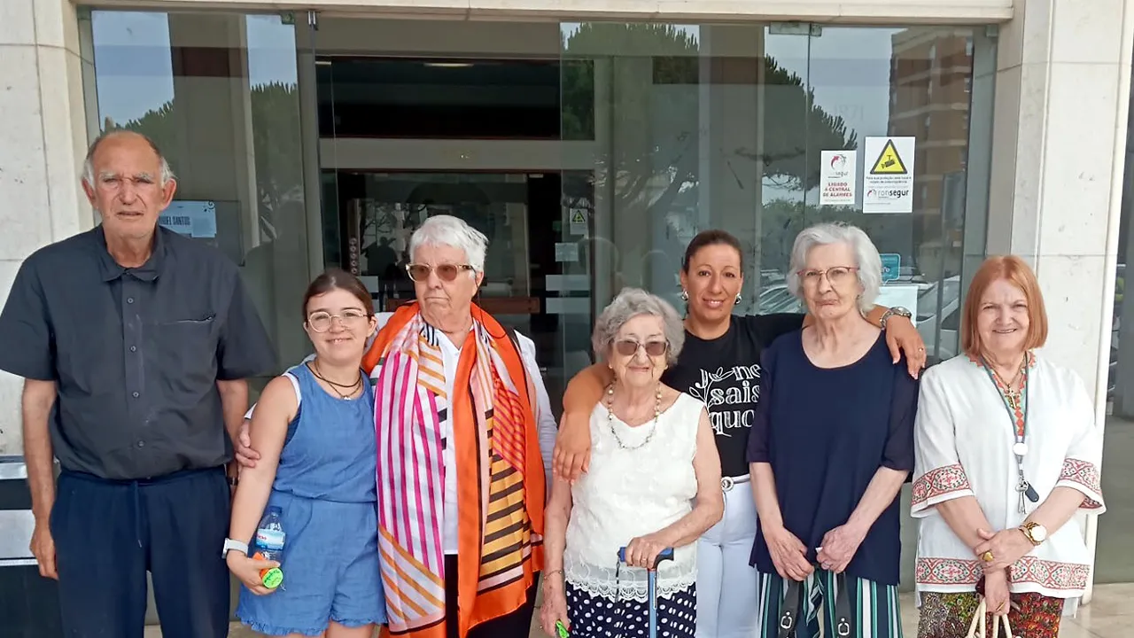 Uma manhã de partilha e afeto aa atividade «Conversas com Memória – Ouvir é um ato de Amor» @MOF