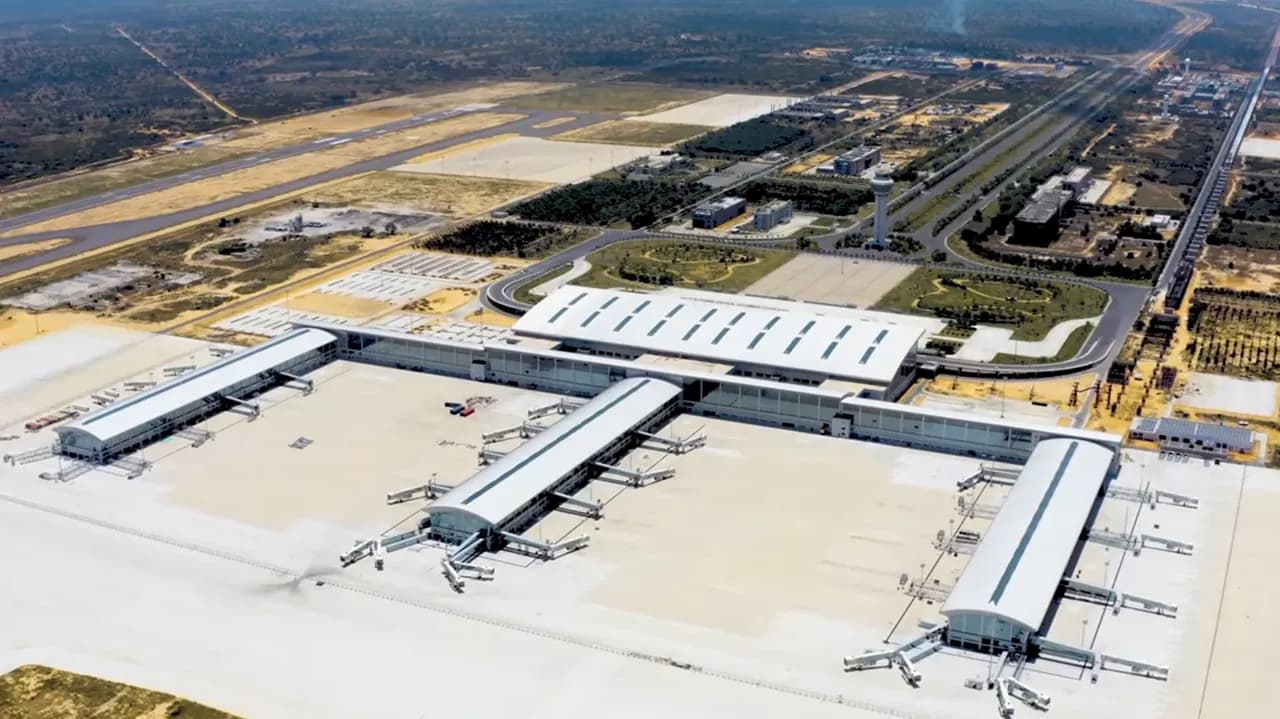 Novo aeroporto de Luanda ©Yezzispapi