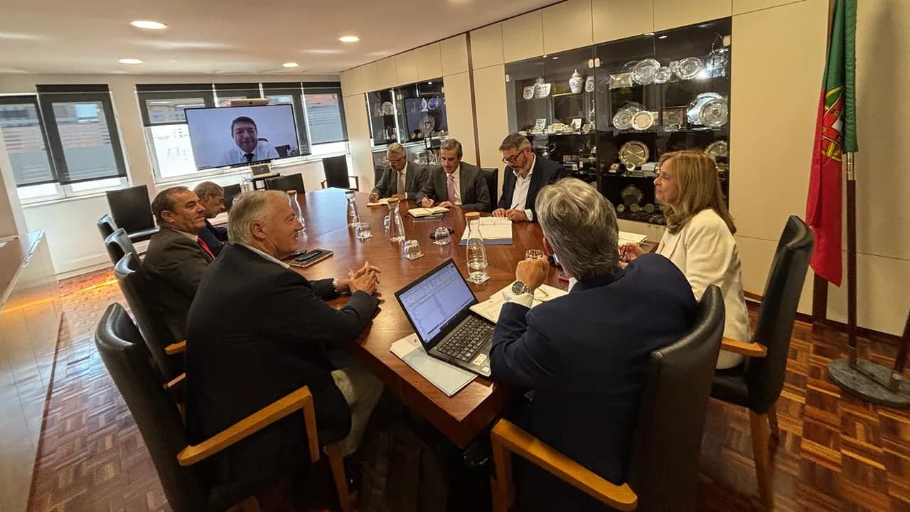 Reunião com a ministra da saúde @CM Alenquer 