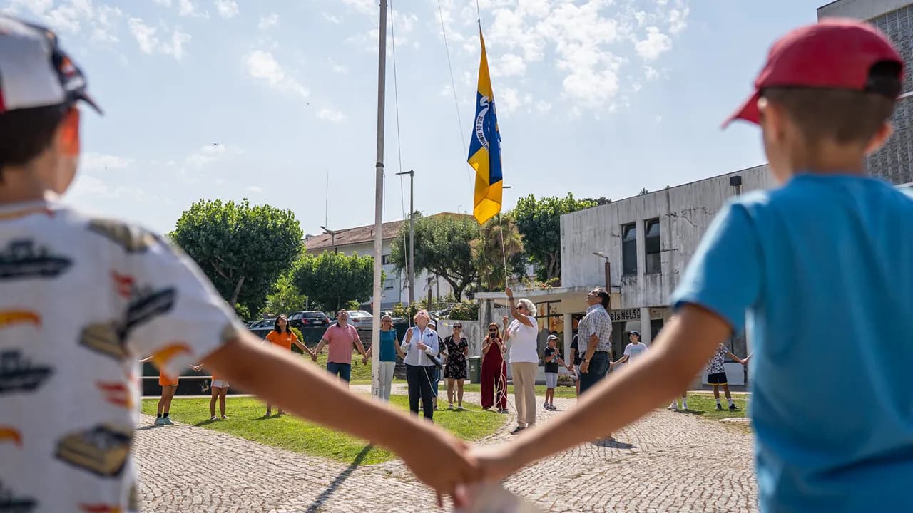 Hastear da bandeira do Concelho ©CMPS