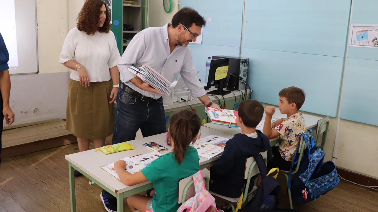 Entrega de manuais @CM Vila Nova de Paiva 
