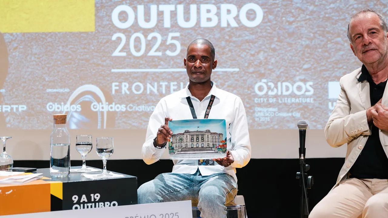 Zacarias Nguenha vencedor do Prémio Fernando Leite Couto ©CMO