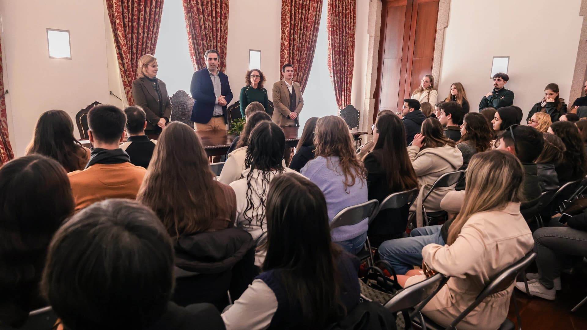 Entrega de bolsas de ensino superior @CM Seia  