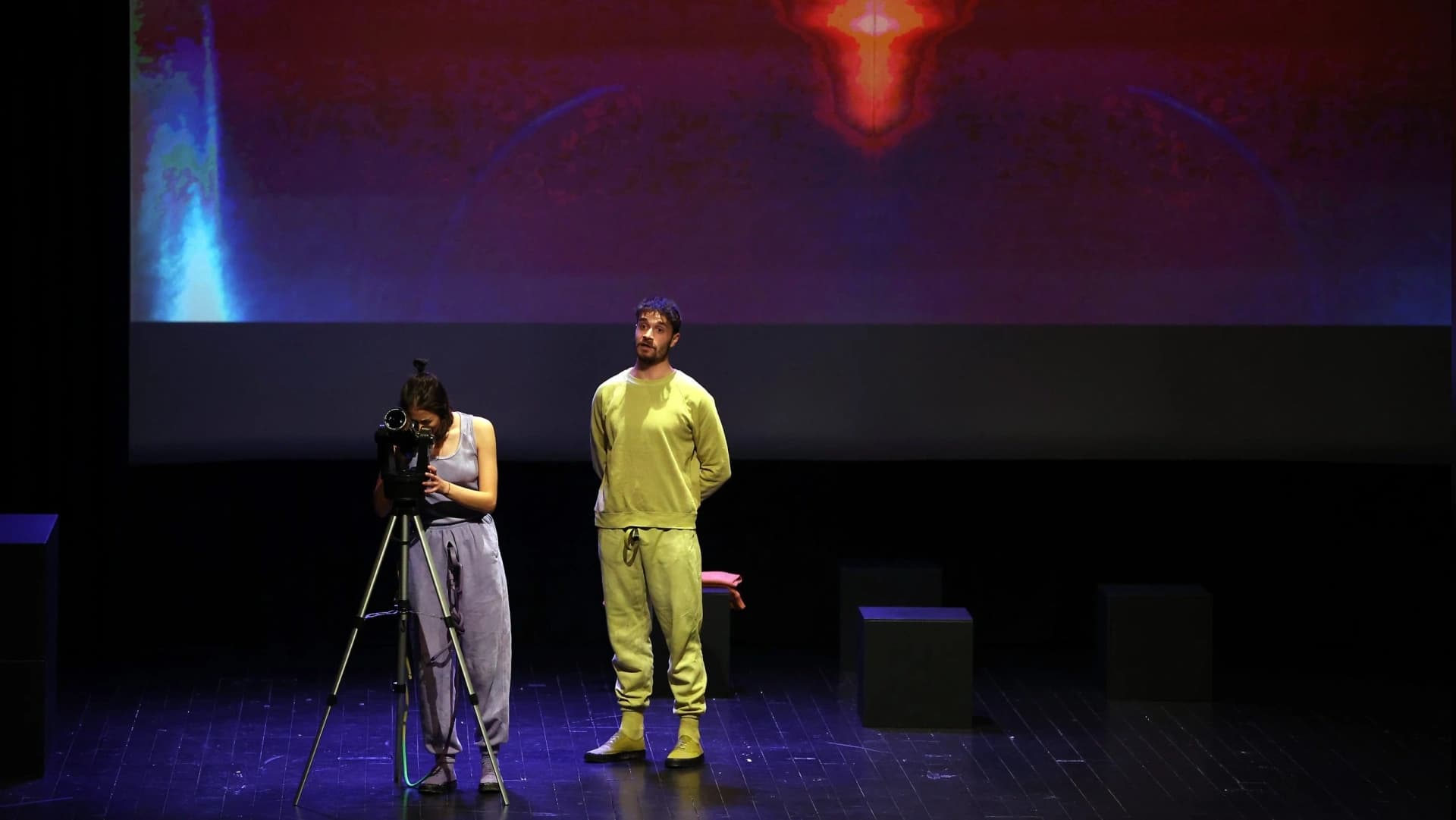  "Oxímoro, entre Solstícios e Equinócios"  @Francisca Moreira 