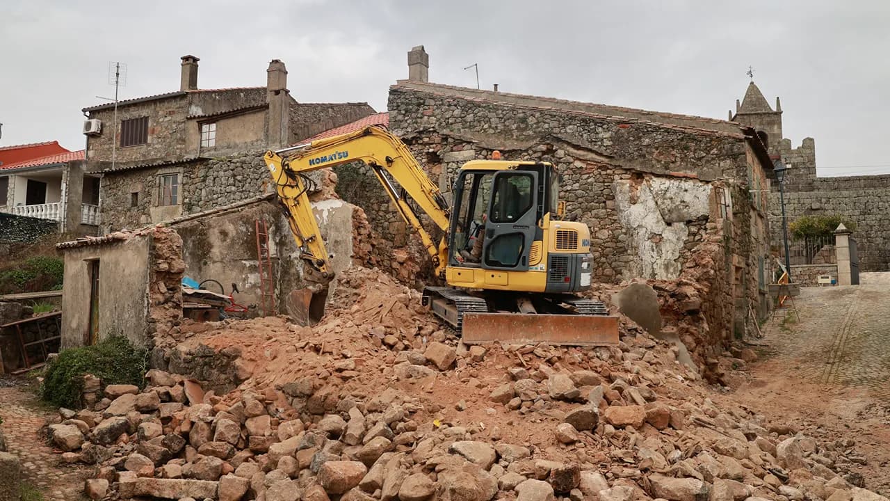Obra de requalificação no Cimo de Vila @CM Penamacor 