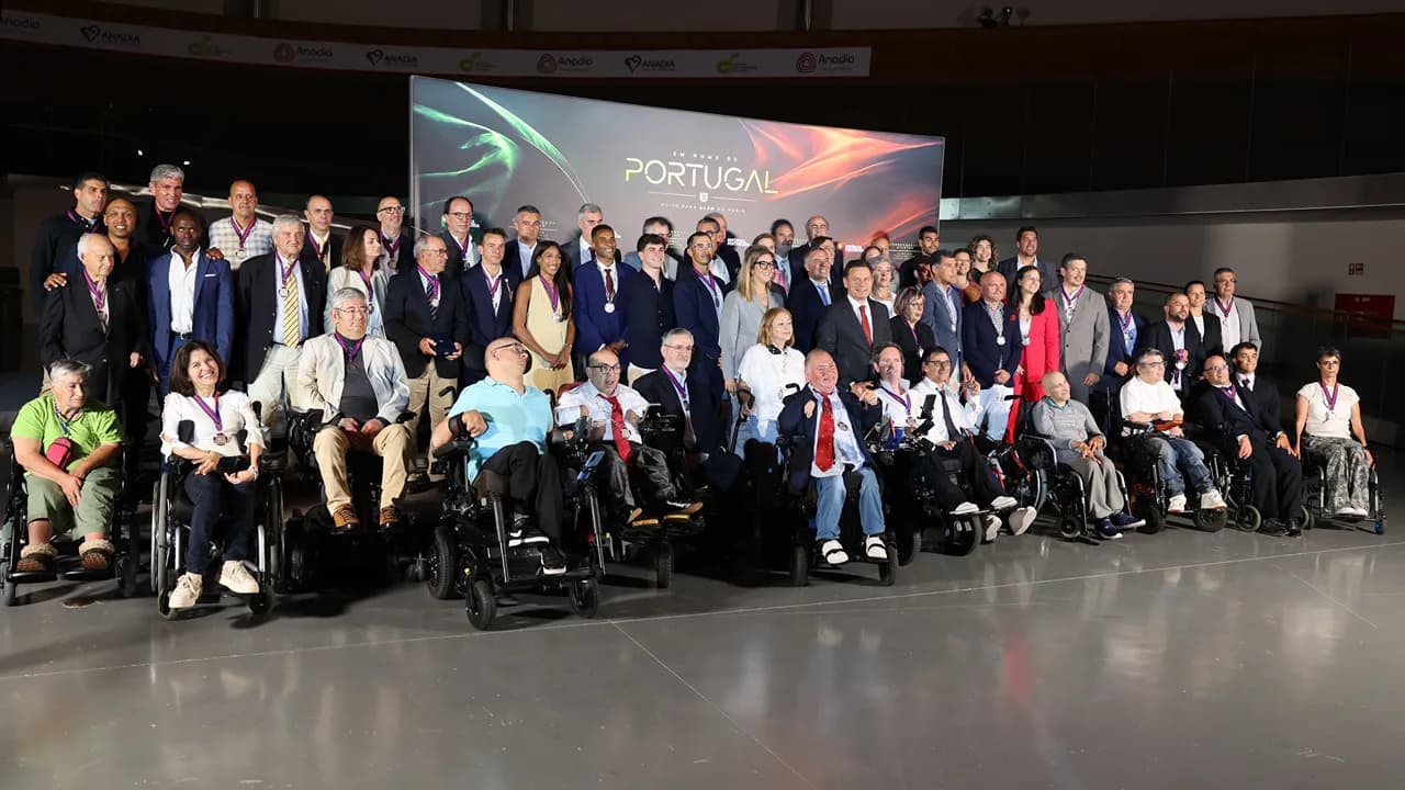 Atletas homenageados e governantes presentes @ CM Anadia