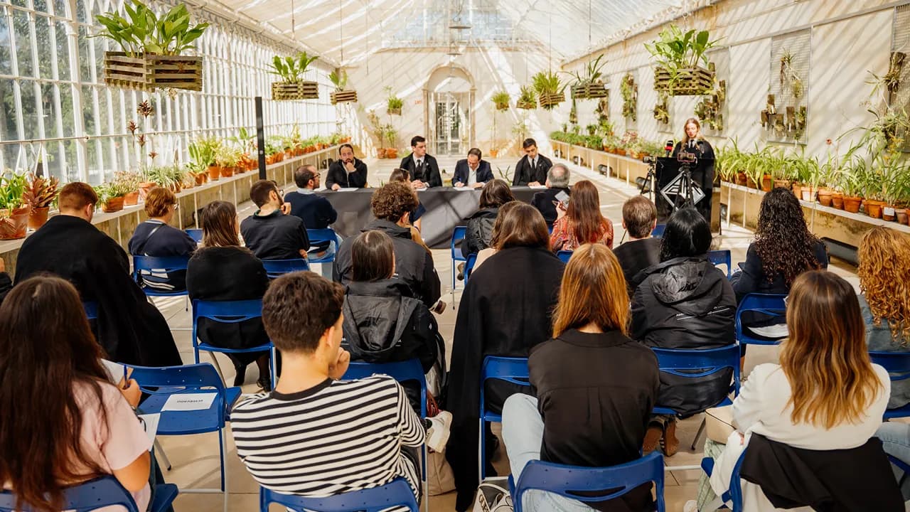 Apresentação do projeto  “Spark: Bright Ideas, Brilliant Minds” @AAC 