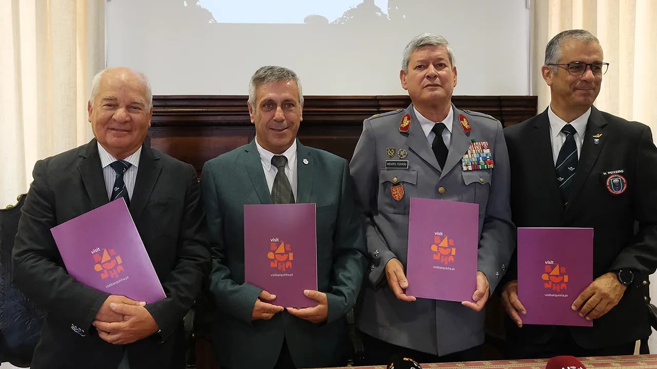 Protocolo firma cooperação com o Exército no projeto do Centro Interativo das Tropas Paraquedistas @CM Vila Nova da Barquinha