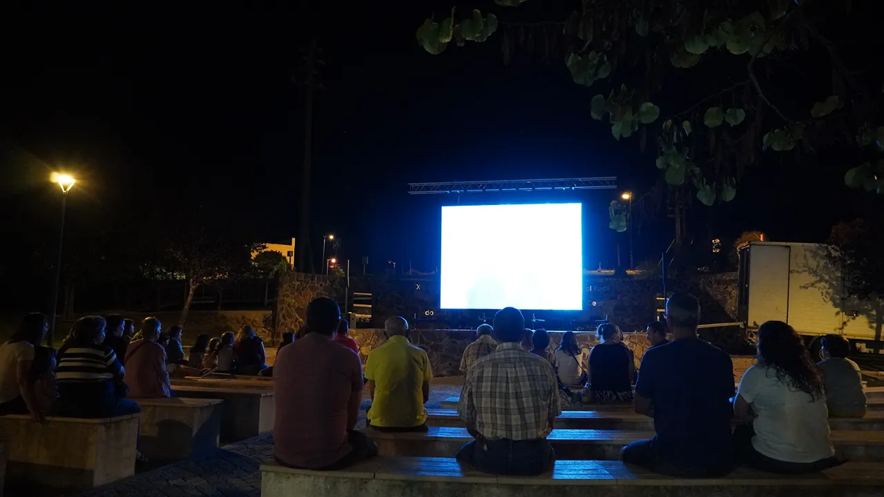 Cinema ao Ar Livre @CM Vila de Rei 