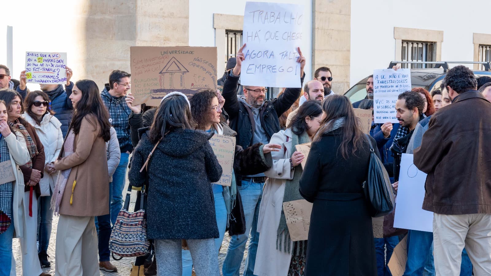 Manifestação dos investigadores da UC @Central Press