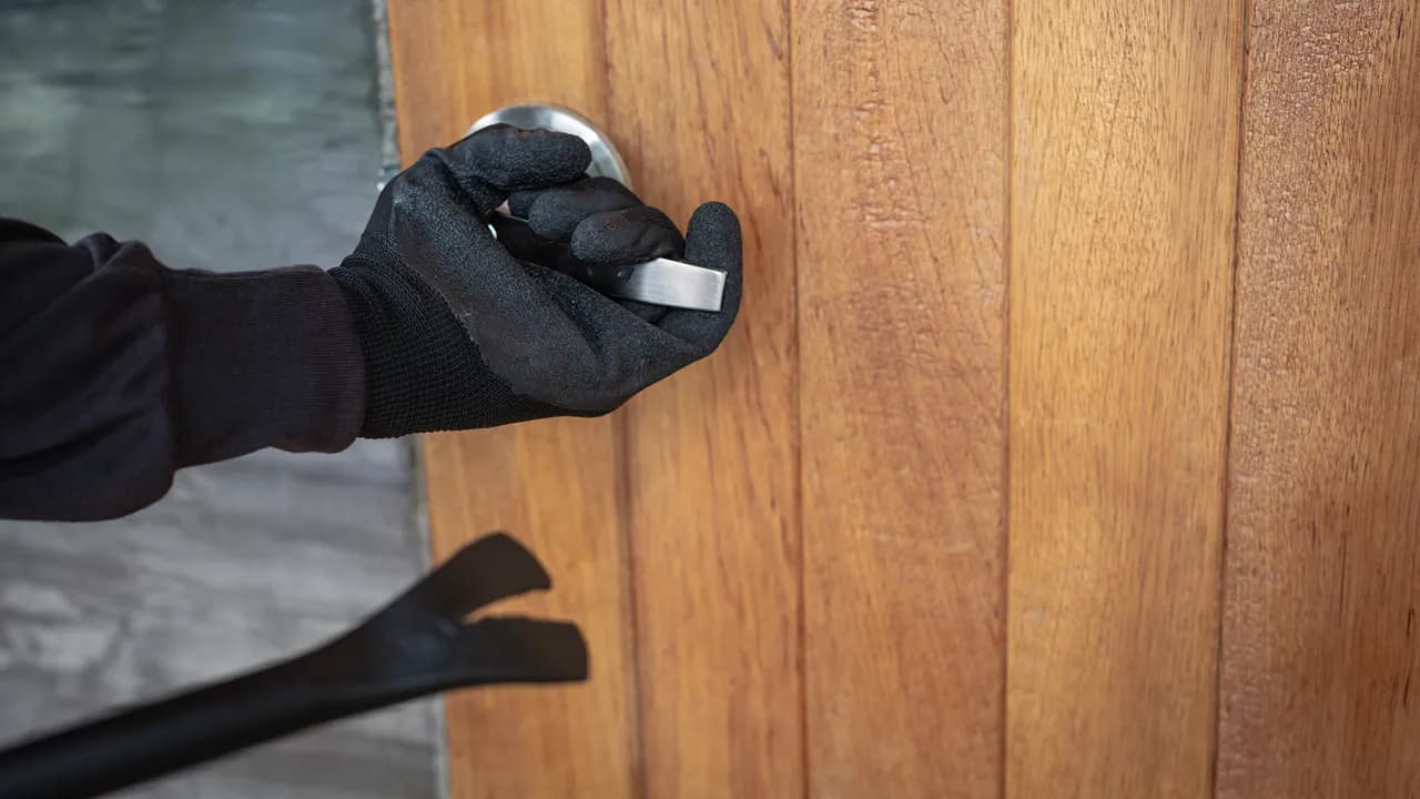 Furto @jcomp freepik