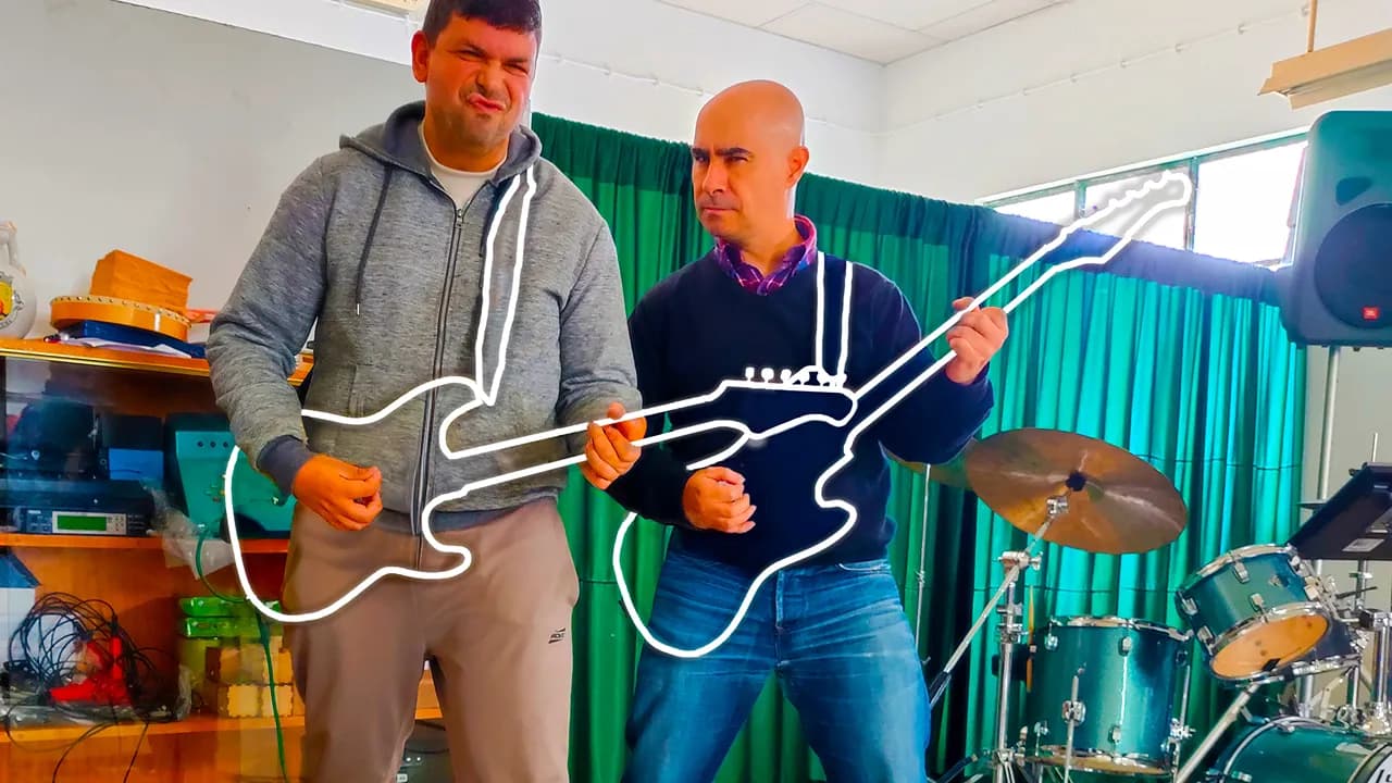 Imagem da campanha de angariação de instrumentos da APCC @APCC