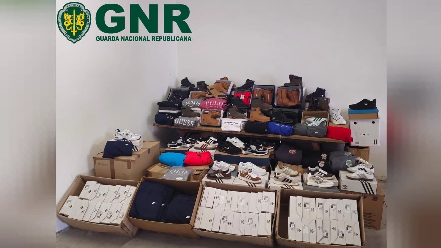 Material apreendido @GNR Lisboa