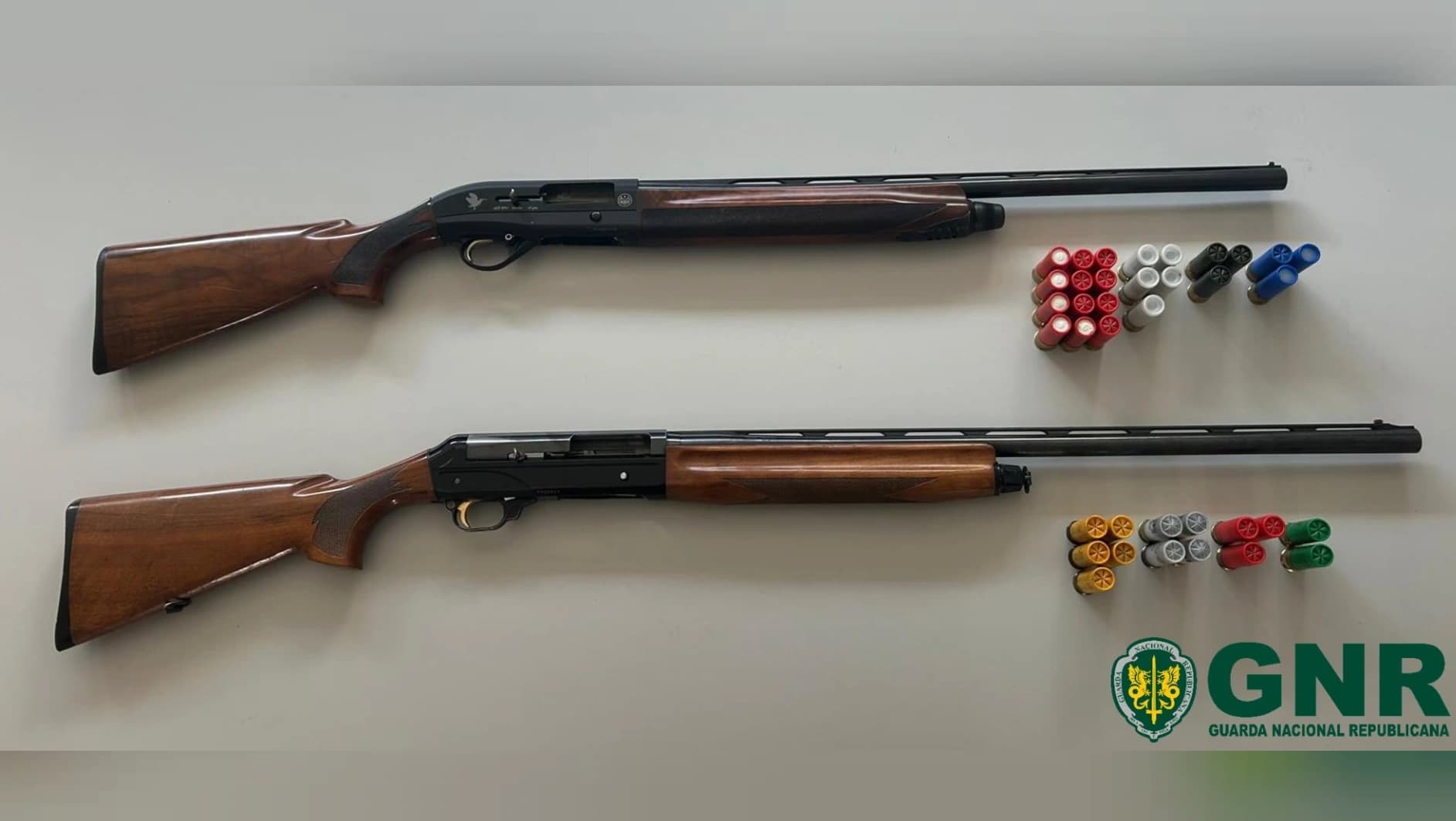 Material apreendido @GNR Santarém