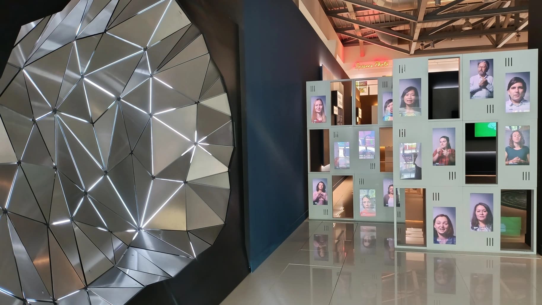 Exposição "Talking Brains - Programados para falar" @UC Exploratório