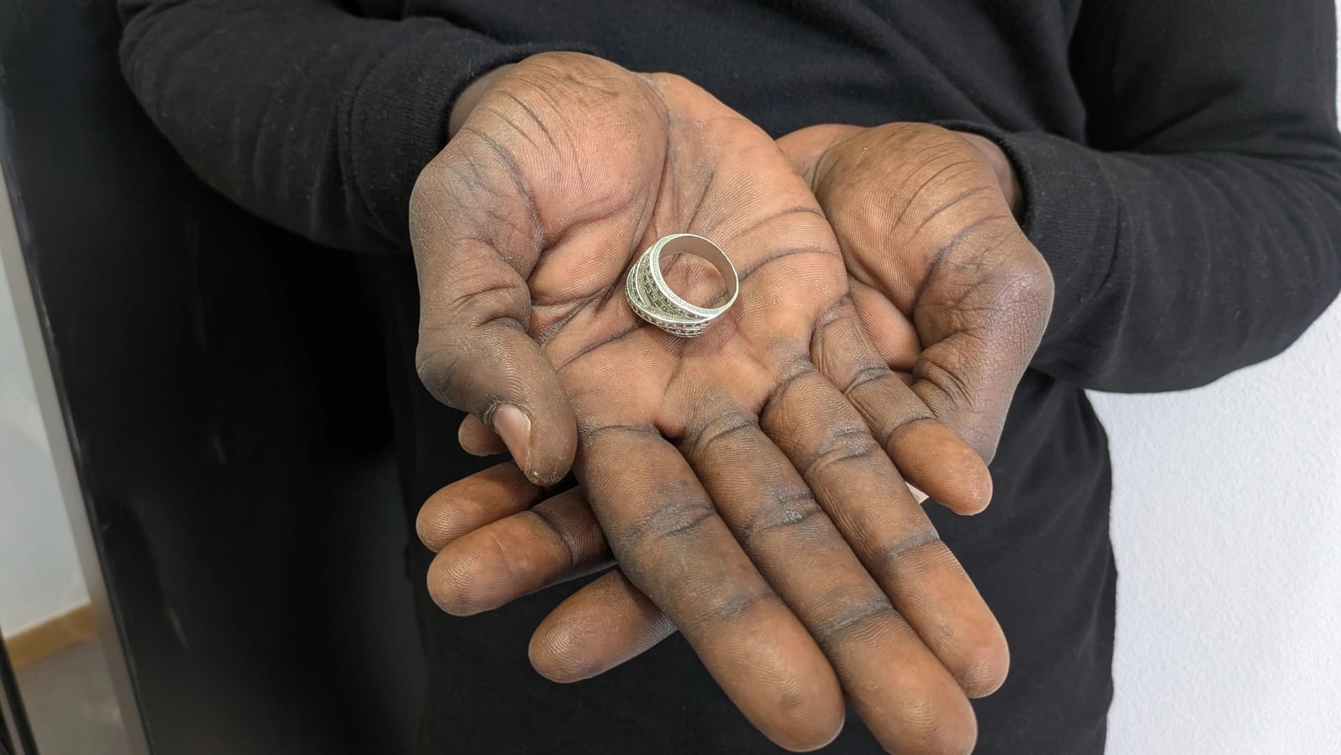 “Anel da minha mãe,
que já partiu” de Lamin, Gâmbia @CM Idanha-a-Nova