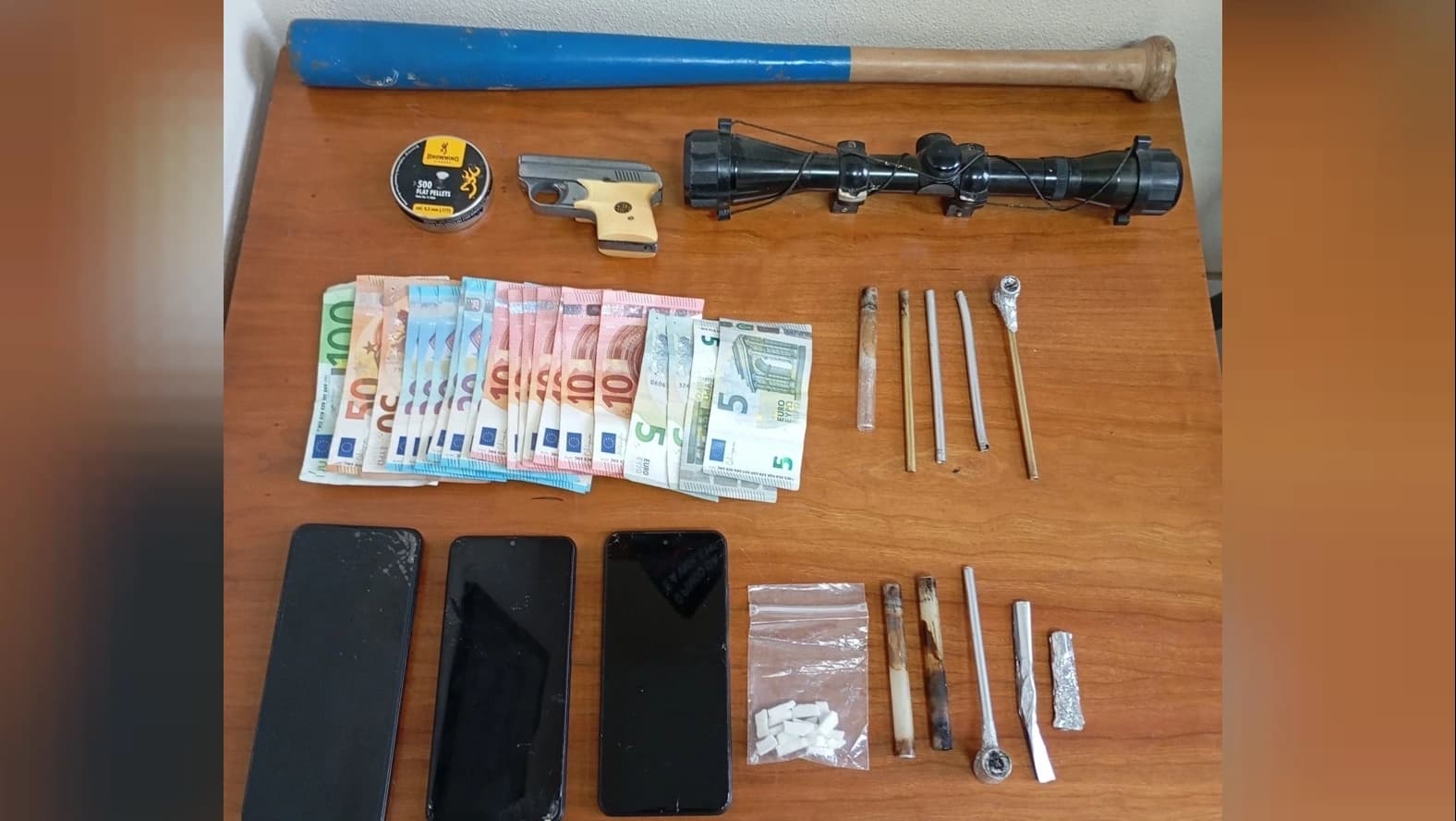 Material apreendido @GNR Braga