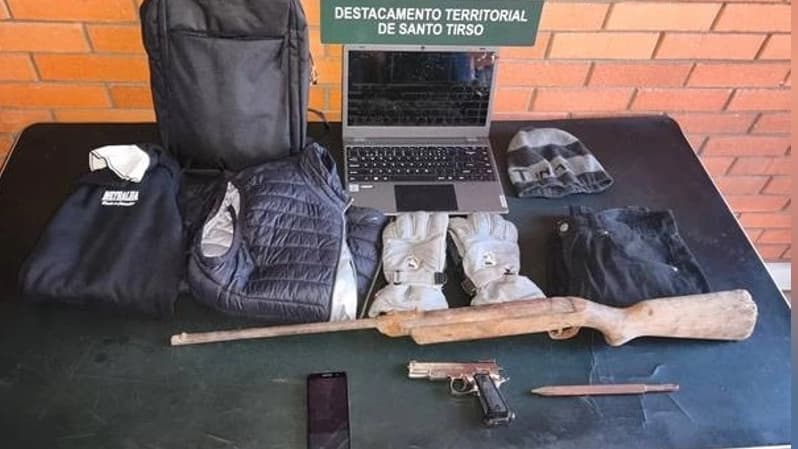 Material apreendido @GNR Porto