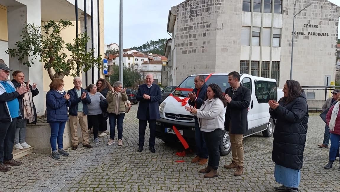 Entrega de viatura ao Grupo de Bombos de Almaceda @CM Castelo Branco