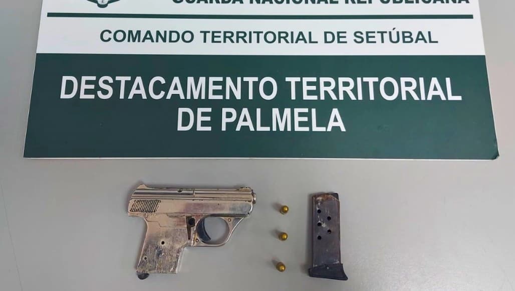 Material apreendido @GNR Setúbal