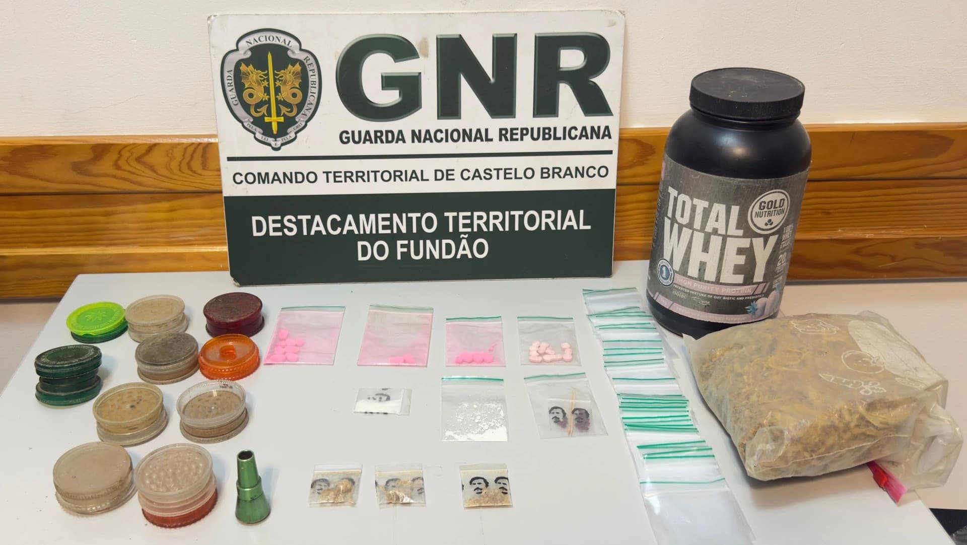 Material apreendido @GNR Castelo Branco