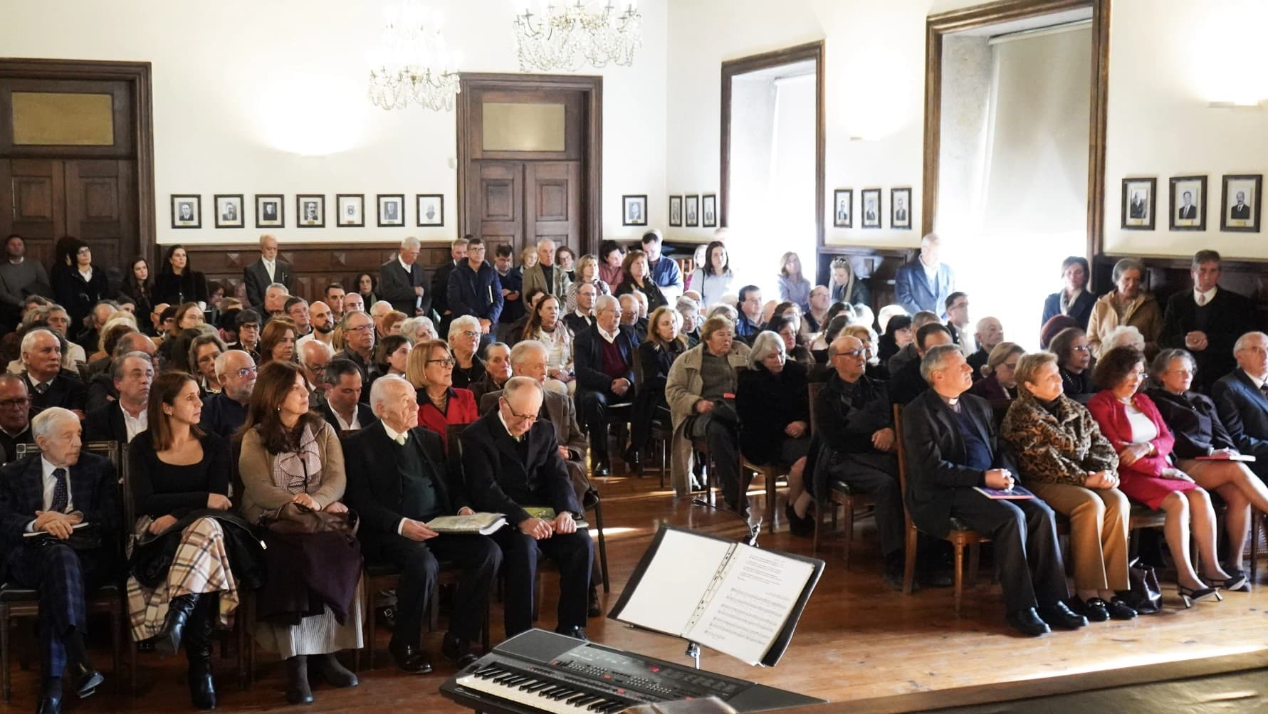 Apresentação do livro sobre Monsenhor Ilídio @CM Lamego