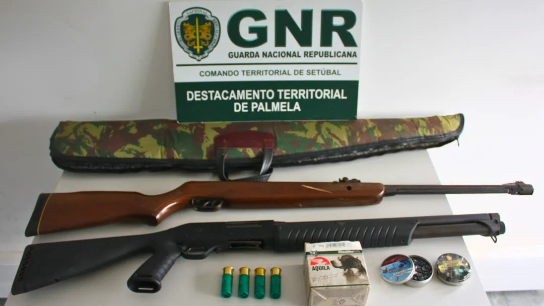 Material apreendido @GNR Setúbal