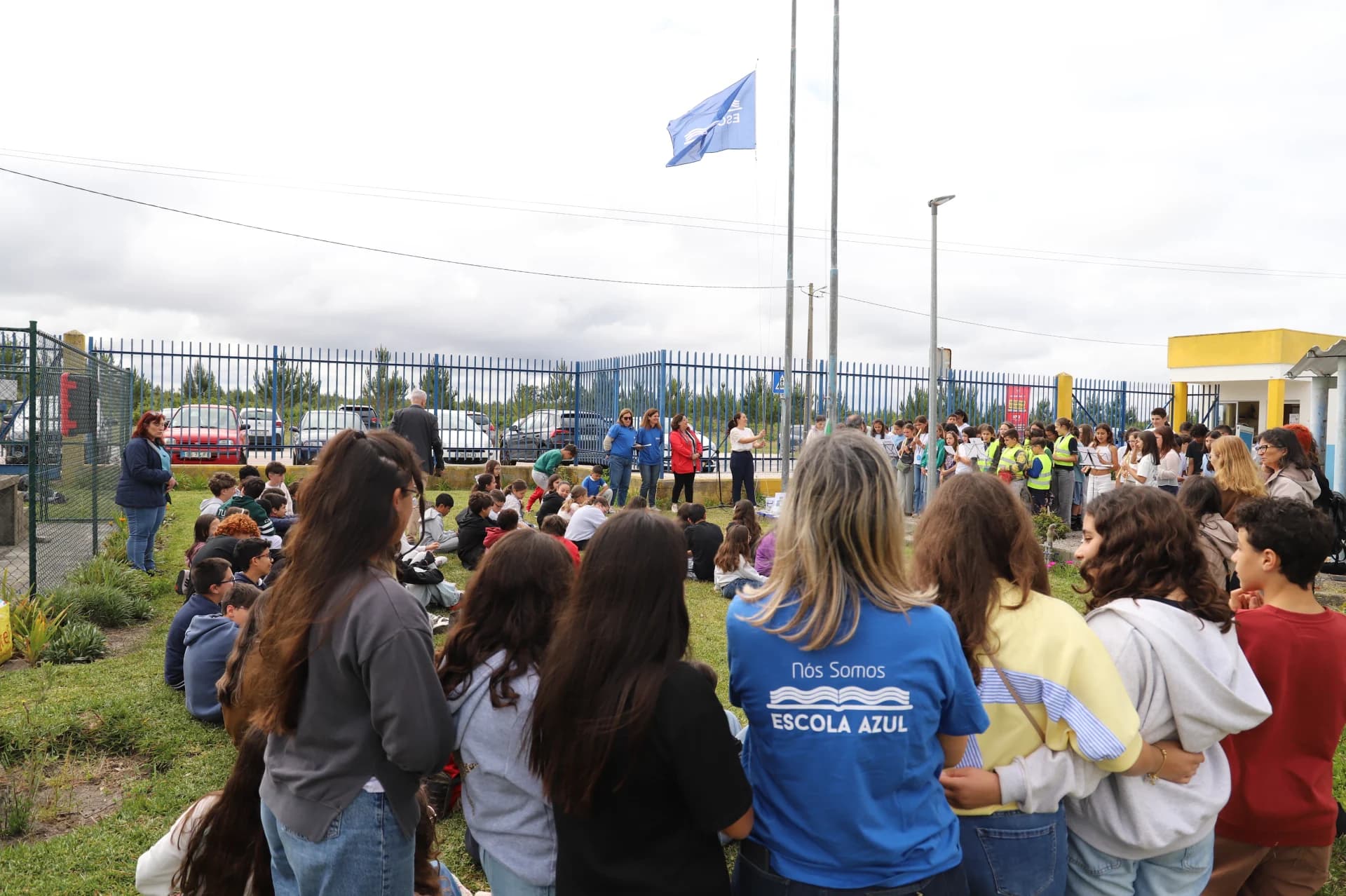 Hasteada bandeiras Eco‑Escolas e Escola Azul no Agrupamento de Escolas de Vieira de Leiria @ DR