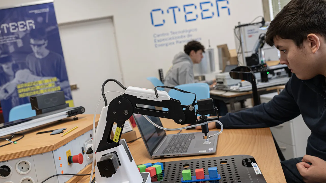 CTEER – Centro Tecnológico Especializado de Energias Renováveis @ DR